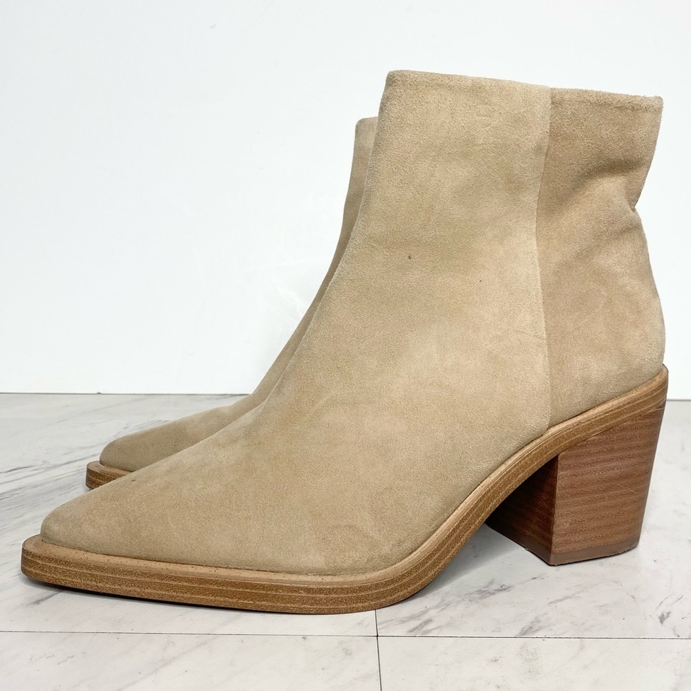 Vince Camuto Rinvalla Tan Suede Bootie 8M
